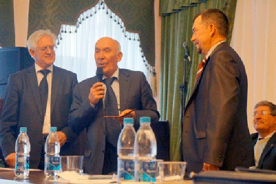 Тәнкыйть кирәкле шәйдер Тәнкыйть кирәкле шәйдер